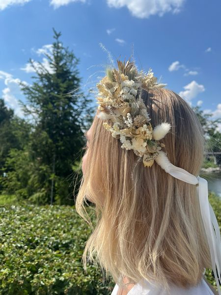 Вінок бежевого кольору на голову із сухоцвітів на фестиваль &laquo;Природна ніжність&raquo; 3 фото
